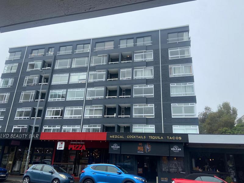 To Let 1 Bedroom Property for Rent in Sea Point Western Cape